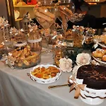 ファームステイ Borgo San Faustino Country Relais And