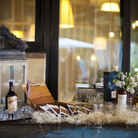 Borgo San Faustino Country Relais And Фермерский дом *