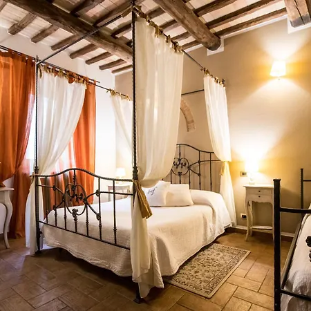 Farm stay Borgo San Faustino Country Relais And