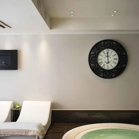 Farm stay Borgo San Faustino Country Relais And