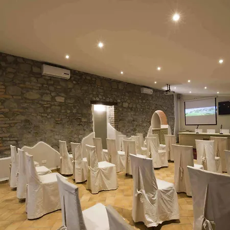 Borgo San Faustino Country Relais And * Morrano