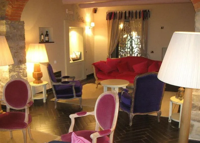 Borgo San Faustino Country Relais And